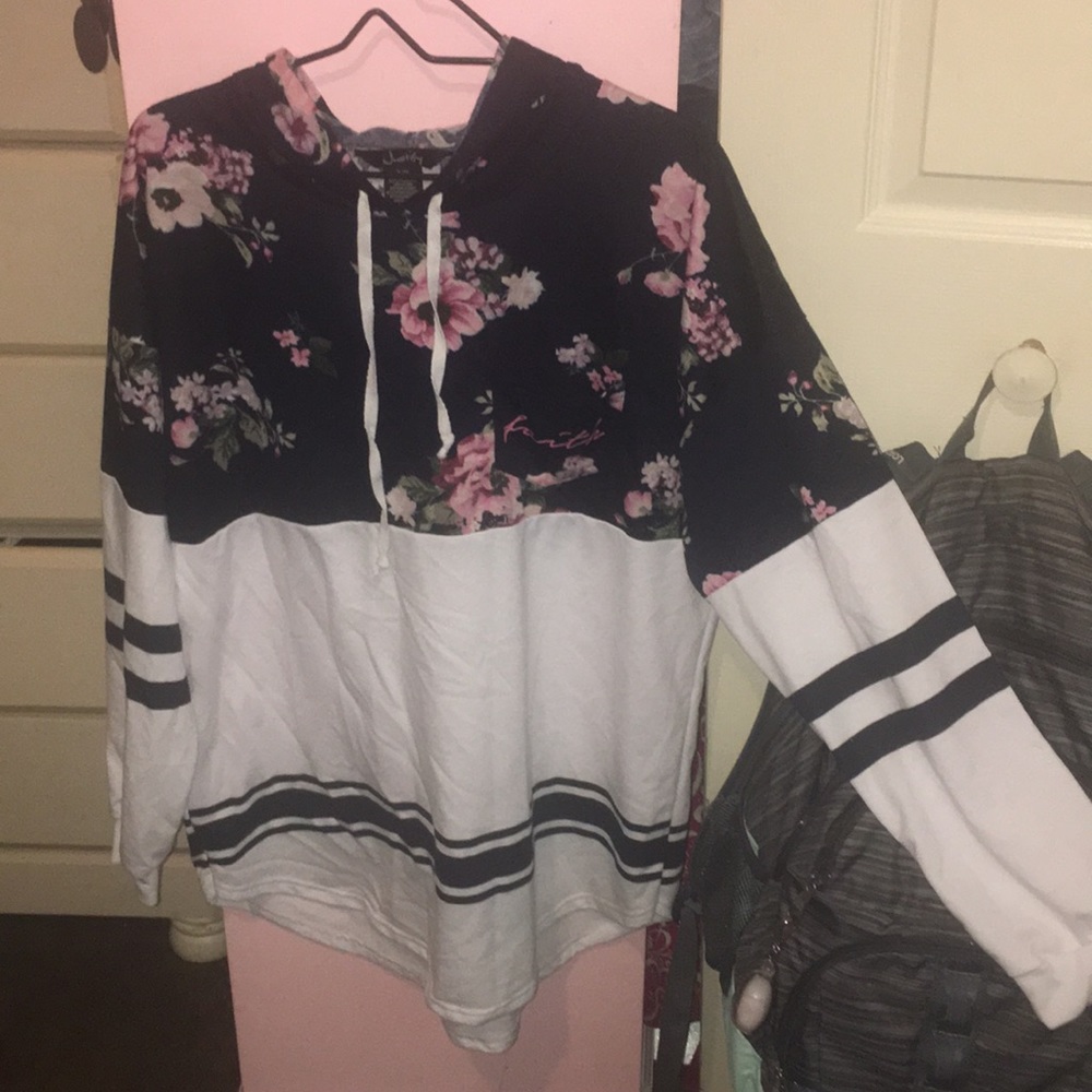 oversized hoodie like shirt.